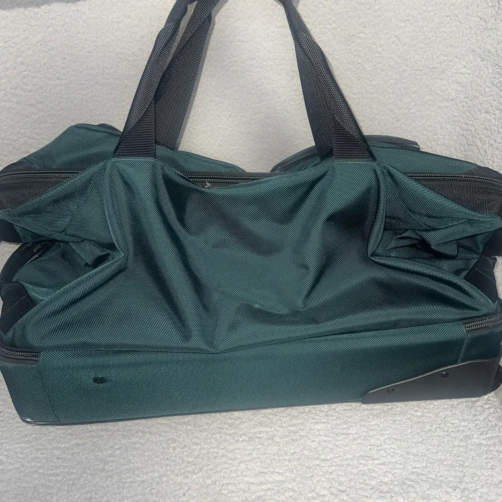 VTG LL Bean Traveler Rolling Duffle Bag Hunter Green Wheeled Suitcase Luggage